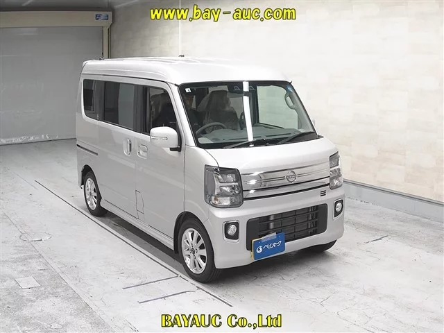 Nissan NV100 Clipper Rio DR17W 2026
